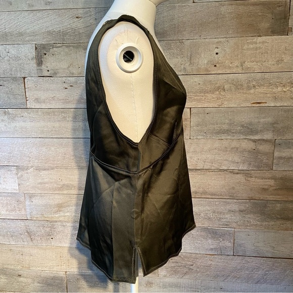 BNWT Zara women’s olive green shiny faux wrap v-neck tank top in size small - Picture 4 of 11